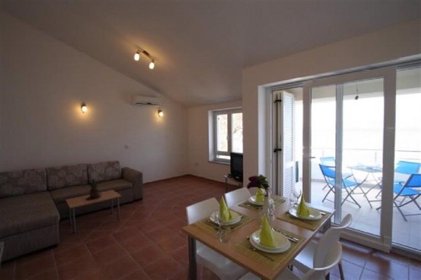 Apartment A1, for 5 persons