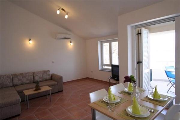 Apartment A5, for 5 persons