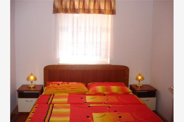 Apartment A2, for 5 persons