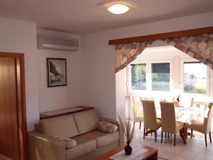 Apartment A5, for 6 persons