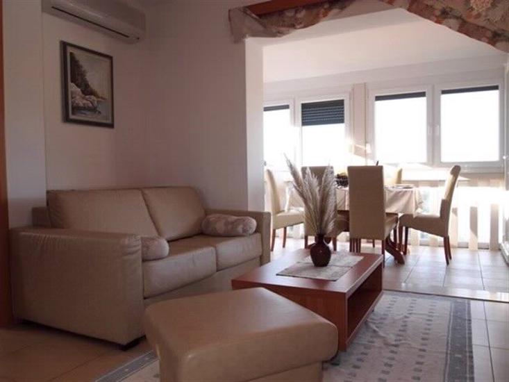 Apartment A5, for 6 persons