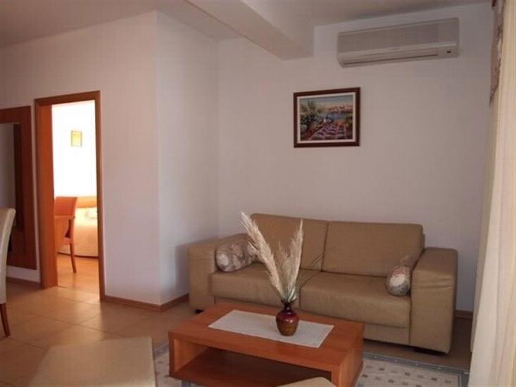 Apartment A2, for 6 persons