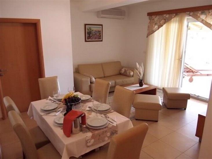 Apartment A2, for 6 persons