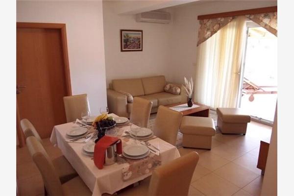 Apartment A2, for 6 persons