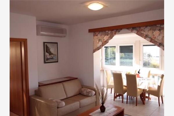 Apartment A6, for 6 persons