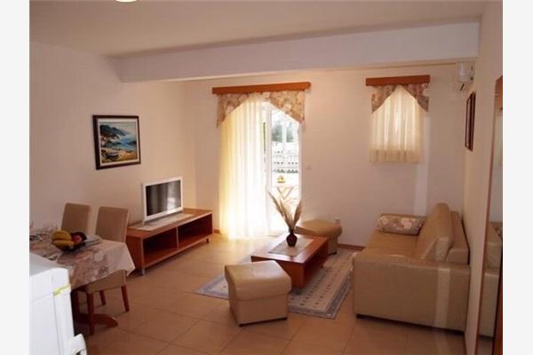 Apartment A7, for 4 persons