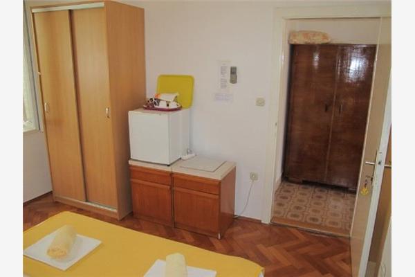 Room S2, for 2 persons
