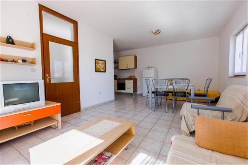 Apartment A3, for 6 persons