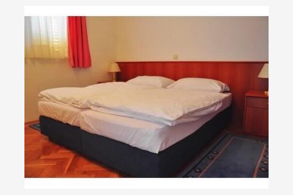 Apartment A7, for 4 persons
