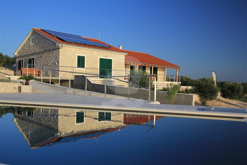 Zizanj - island Zizanj