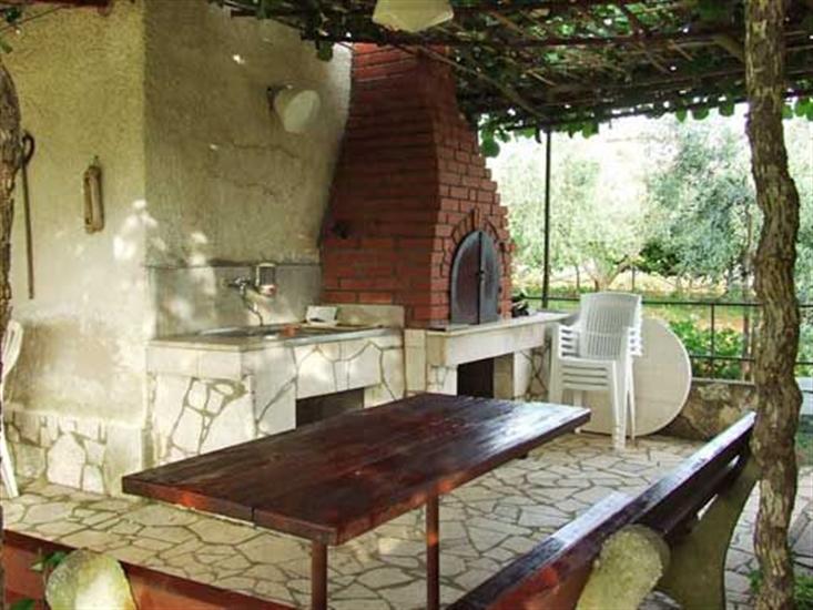 Apartments and Rooms Ana