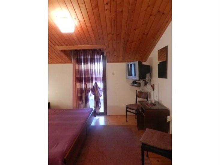 Room S1, for 2 persons