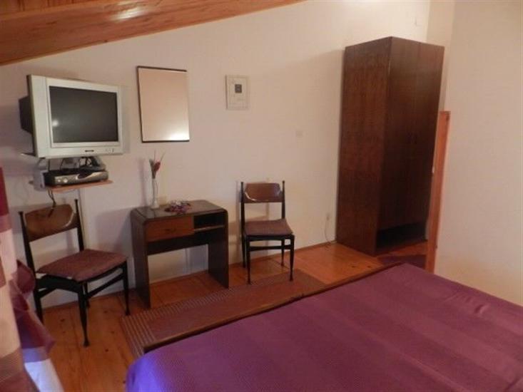 Room S1, for 2 persons