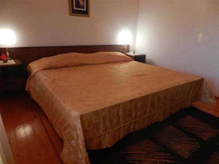 Room S2, for 2 persons