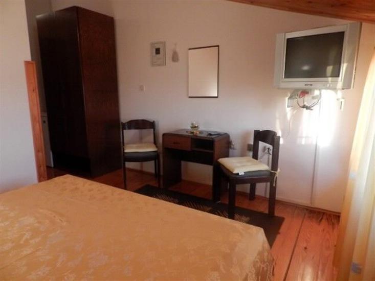 Room S2, for 2 persons