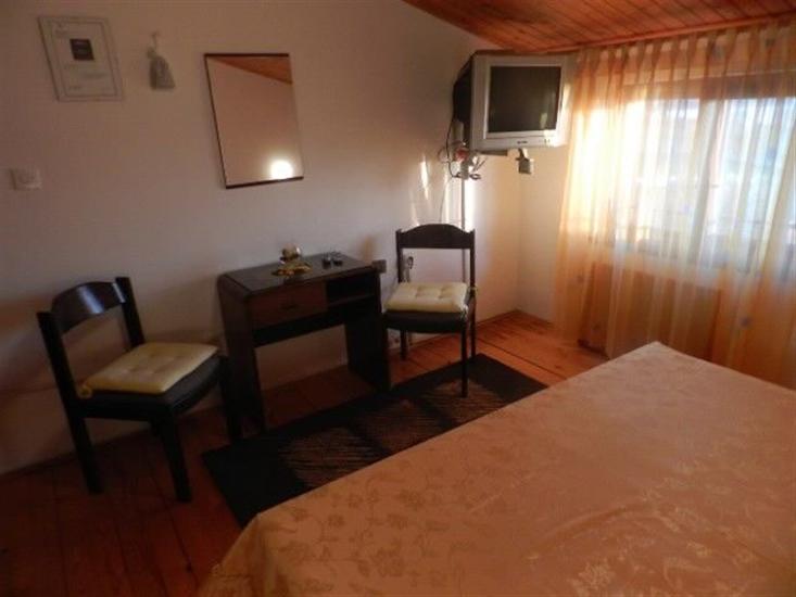 Room S2, for 2 persons