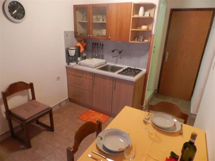 Apartment A1, for 5 persons