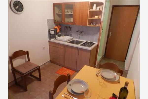 Apartment A1, for 5 persons