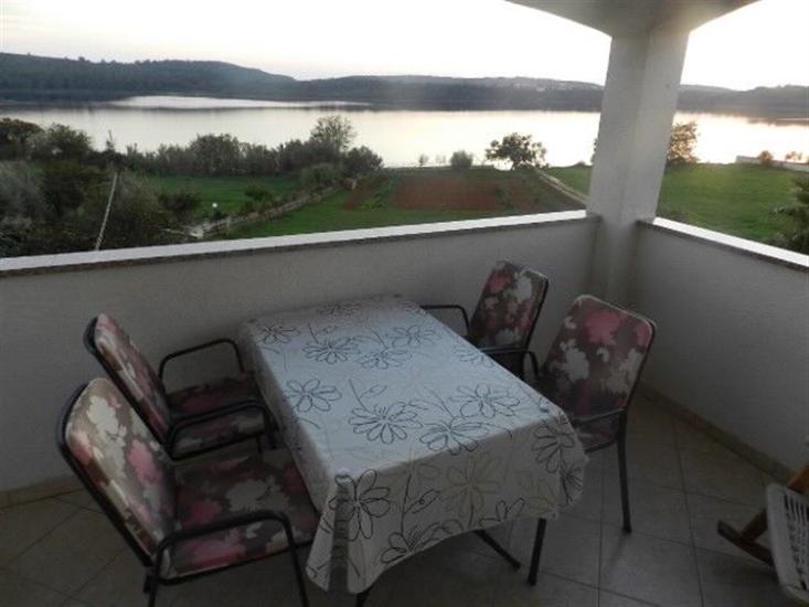 Apartment A2, for 3 persons