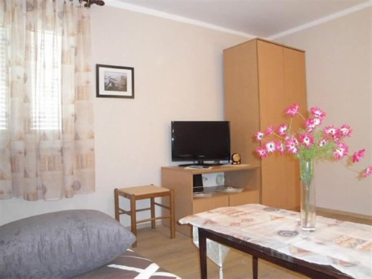 Apartment A2, for 6 persons