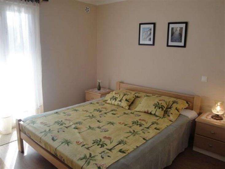 Apartment A2, for 6 persons