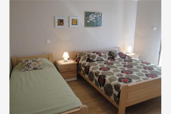 Apartment A2, for 6 persons