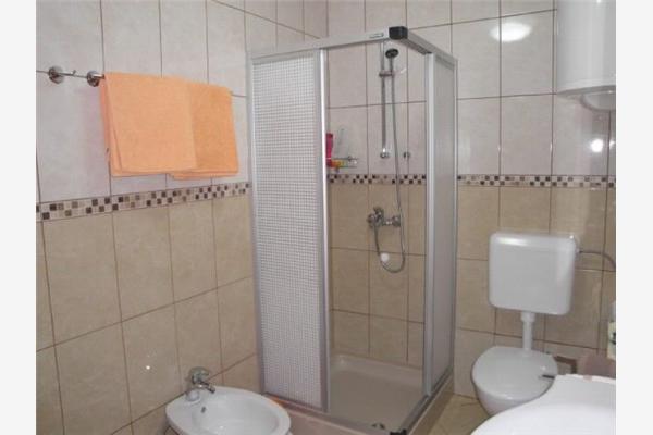 Apartment A2, for 6 persons