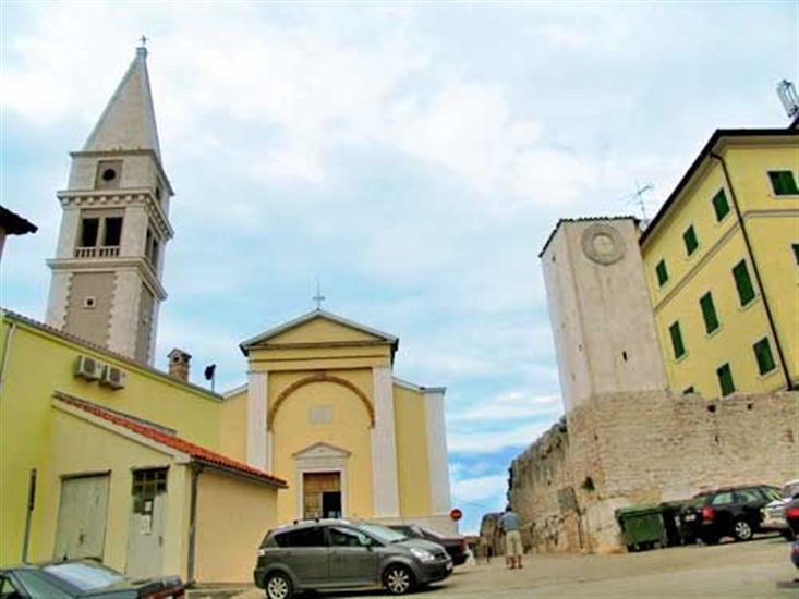 Apartments and Rooms Saša
