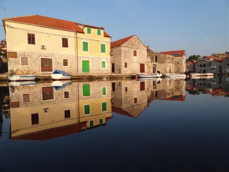 Vrboska - island Hvar