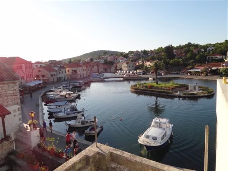 Vrboska - island Hvar