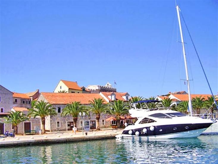 Vrboska - island Hvar
