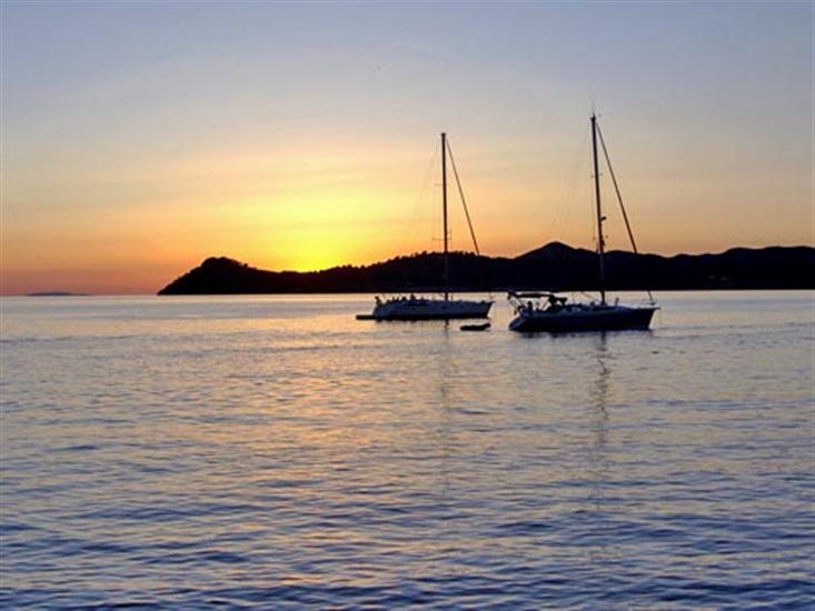 Sudurad - island Sipan