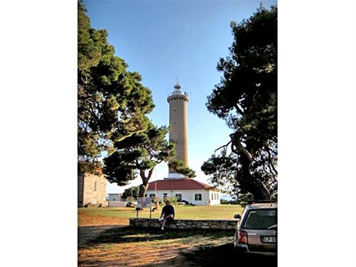 Veli Rat (Dugi otok)