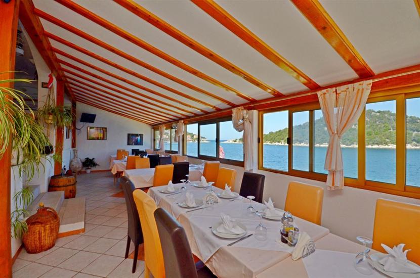 Apartments and Rooms Barbara