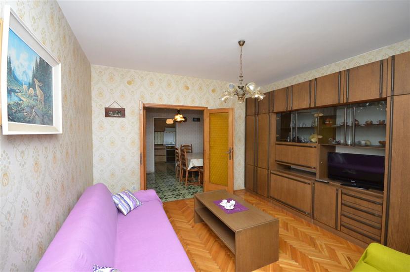 Apartment A1, for 8 persons