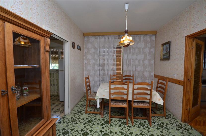 Apartment A1, for 8 persons