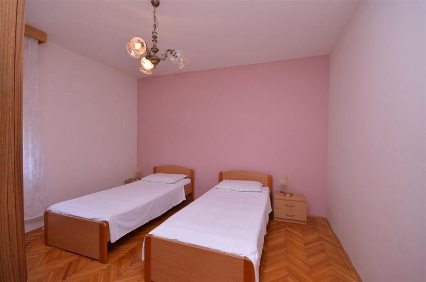 Apartment A1, for 8 persons