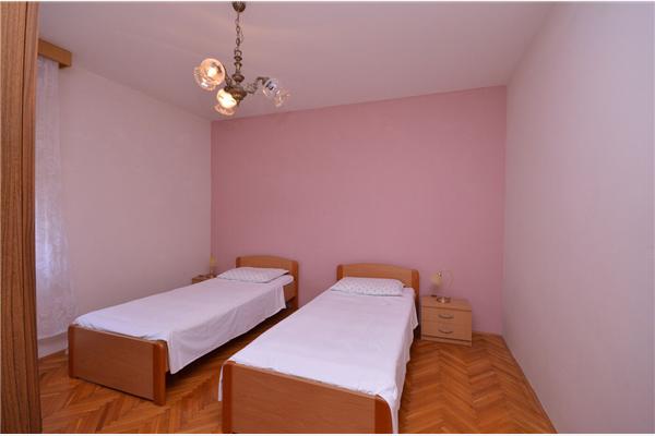 Apartment A1, for 8 persons