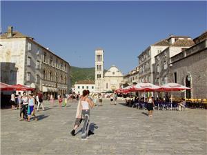 Hvar-city-cruise-St-Stephens-Cathedral