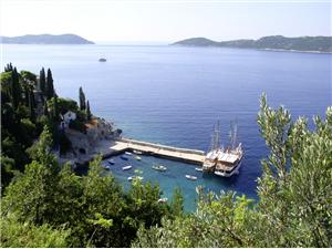 Cruise-boat-Croatia