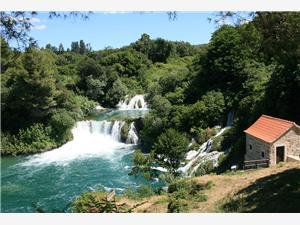 Nation-Park-Krka-Watarfalls-bike-cruise