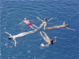 Swimming-Adriatic-sea-cruise