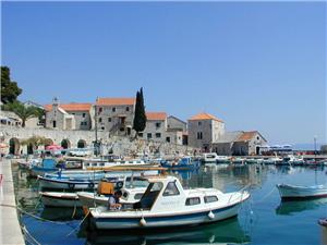 Bol-Croatia-cruise