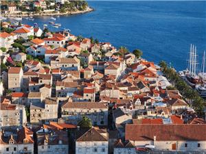 Hvar-town-Croatia-cruise