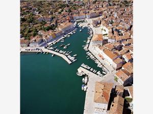 Cres-Croatia-cruise