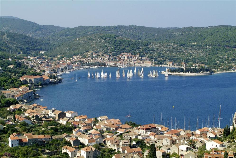Vis-island-cruise-Croatia