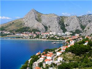 Omis-Croatia-gulet-cruise