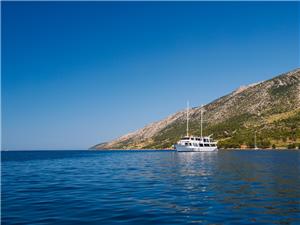 Cruise-ship-Adriatic