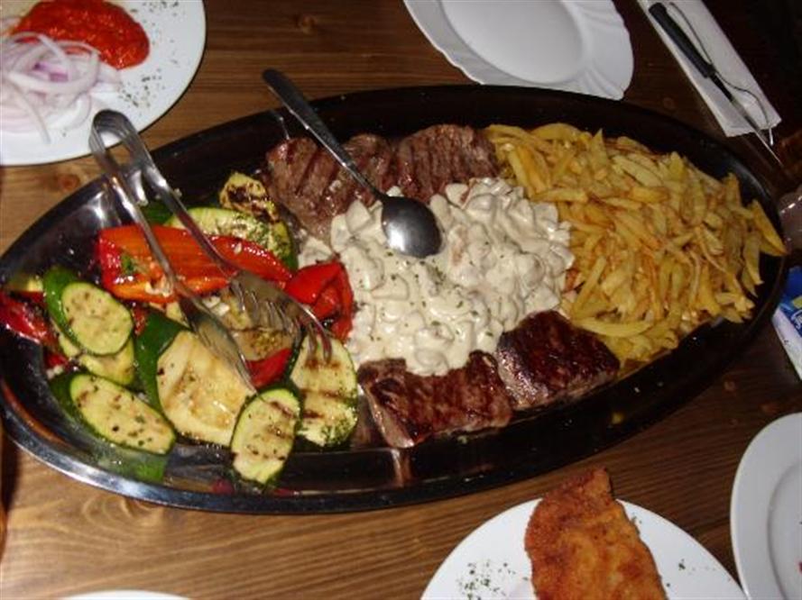 Food-ship-Croatia