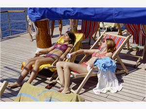 Deck-tanning-cruise